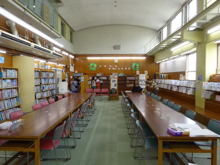 学校図書館の様子