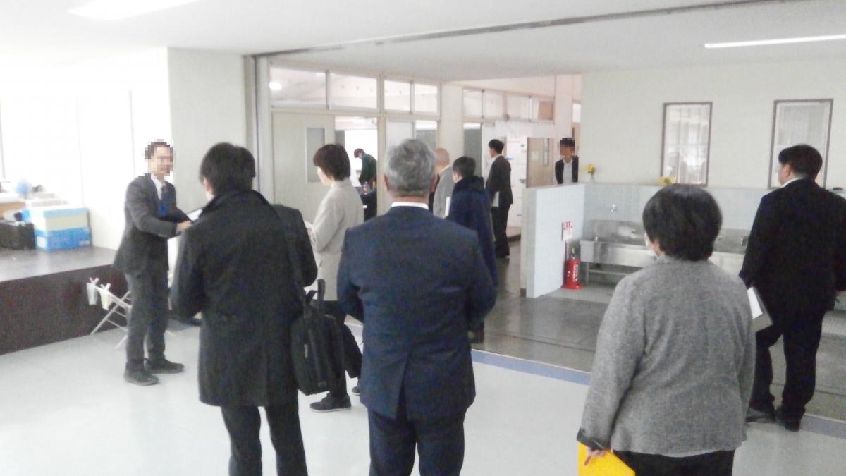 東町小学校でスクール・ミーティングを実施