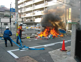 クリーンステーション火災の写真