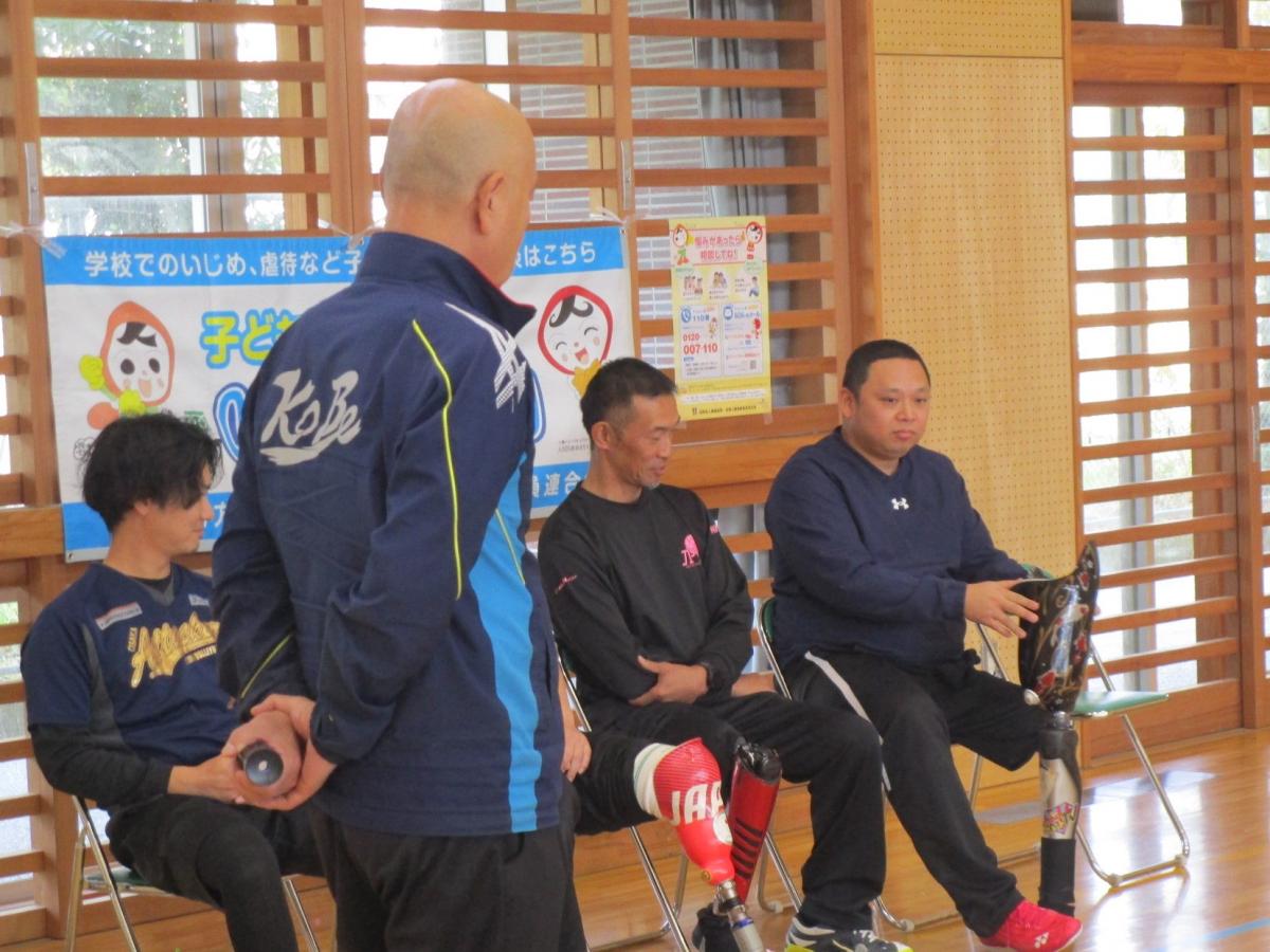 座位バレー人権教室_写真1