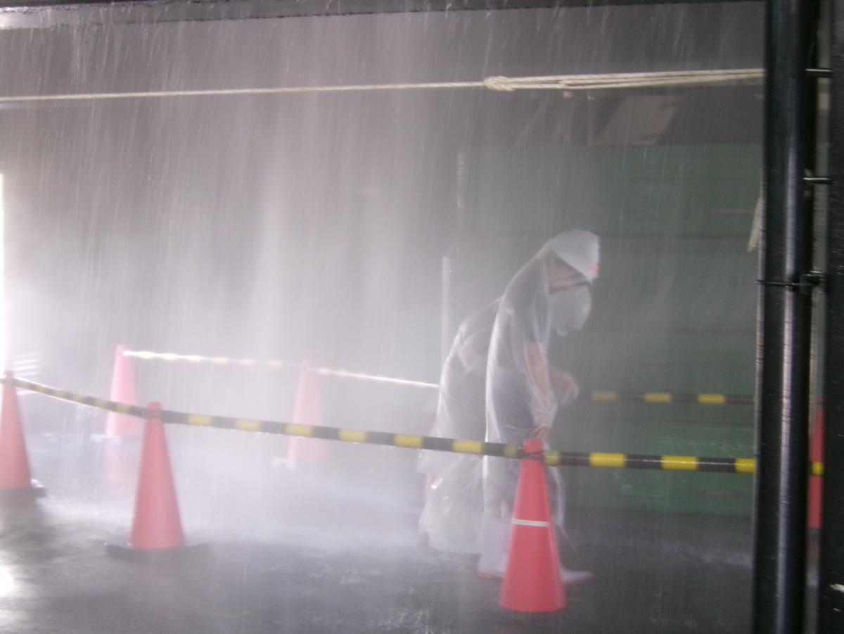 暴風雨体験２