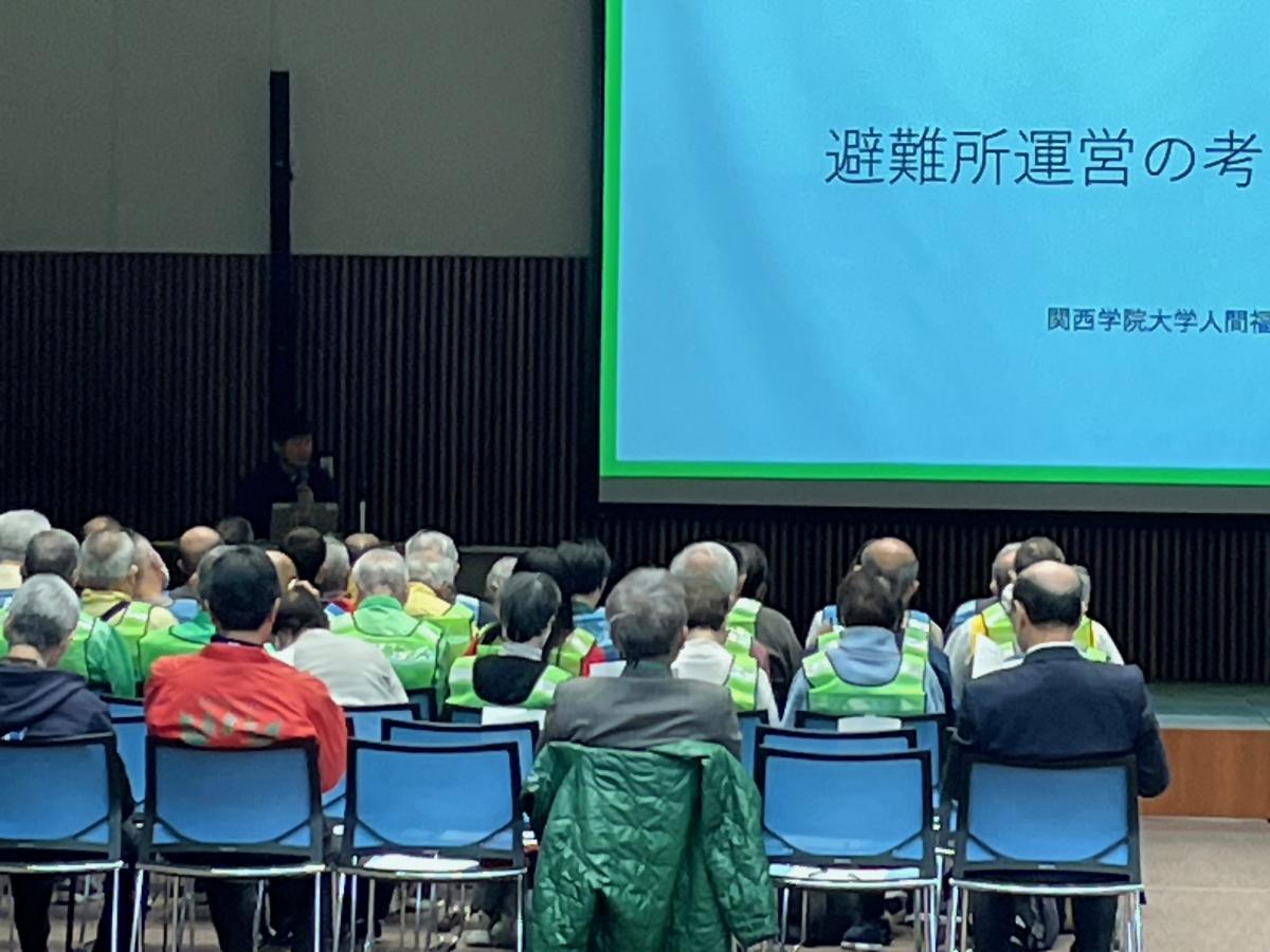 講演