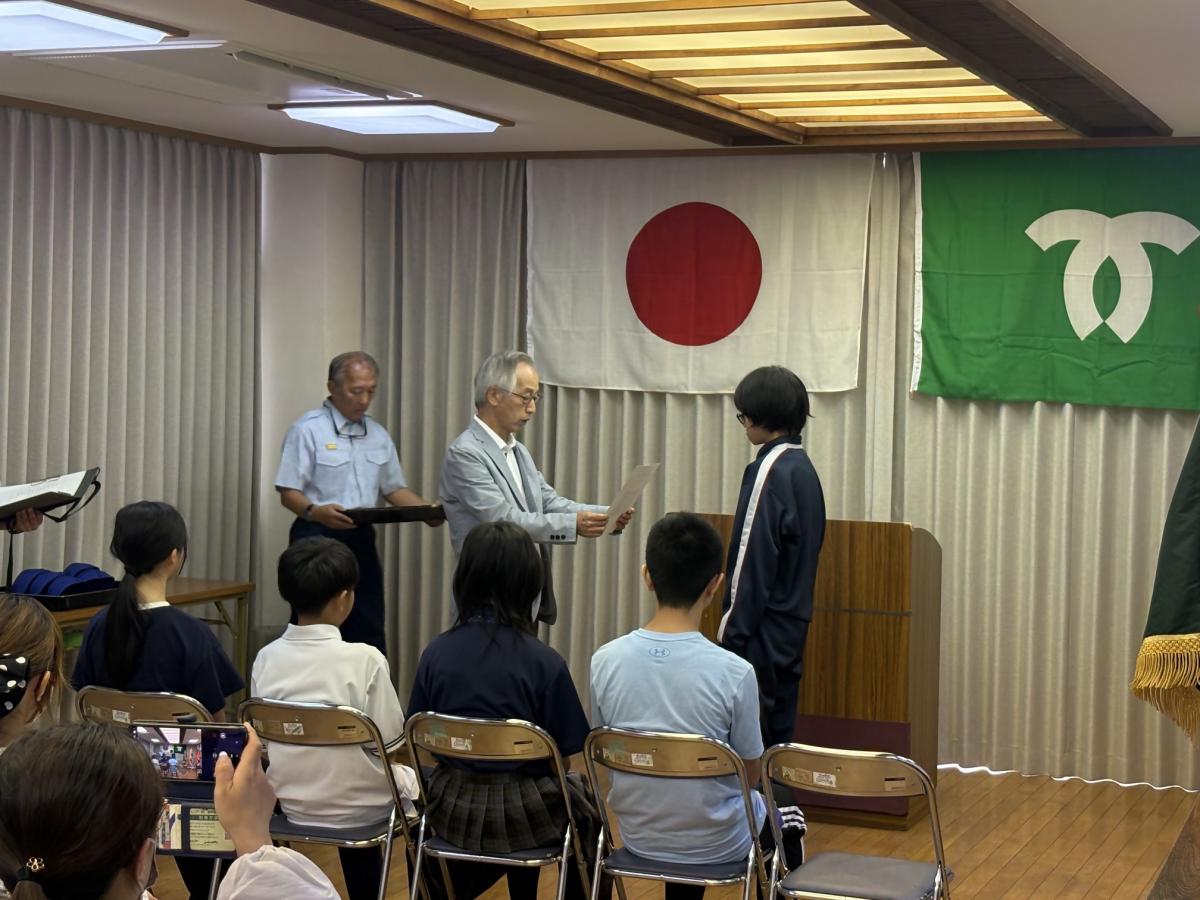 常盤会長から任命書の授与