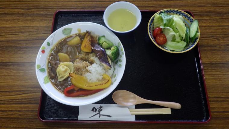 具だくさんの野菜カレー