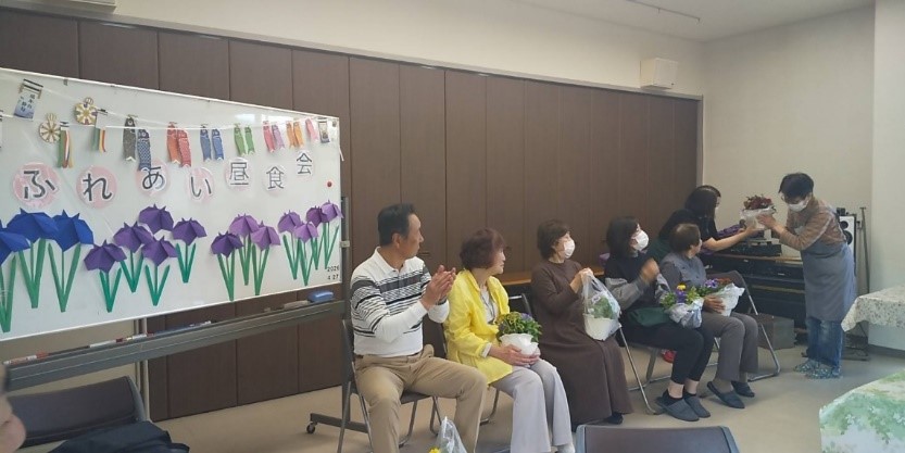 エコノバ開設とふれあい昼食会誕生日お祝い