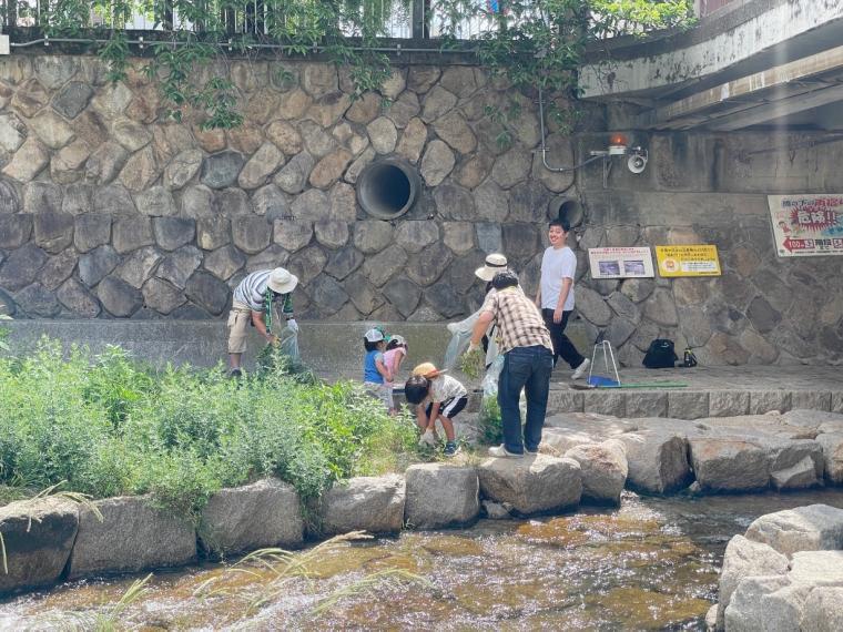 前日の都賀川清掃の様子②