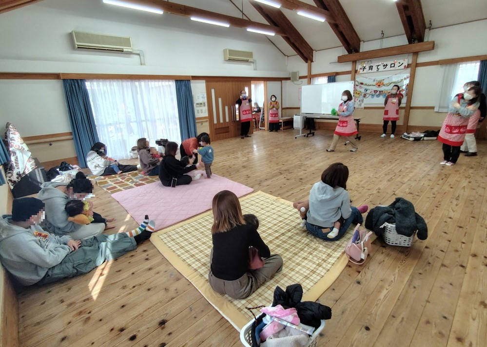 子育てサロンの様子