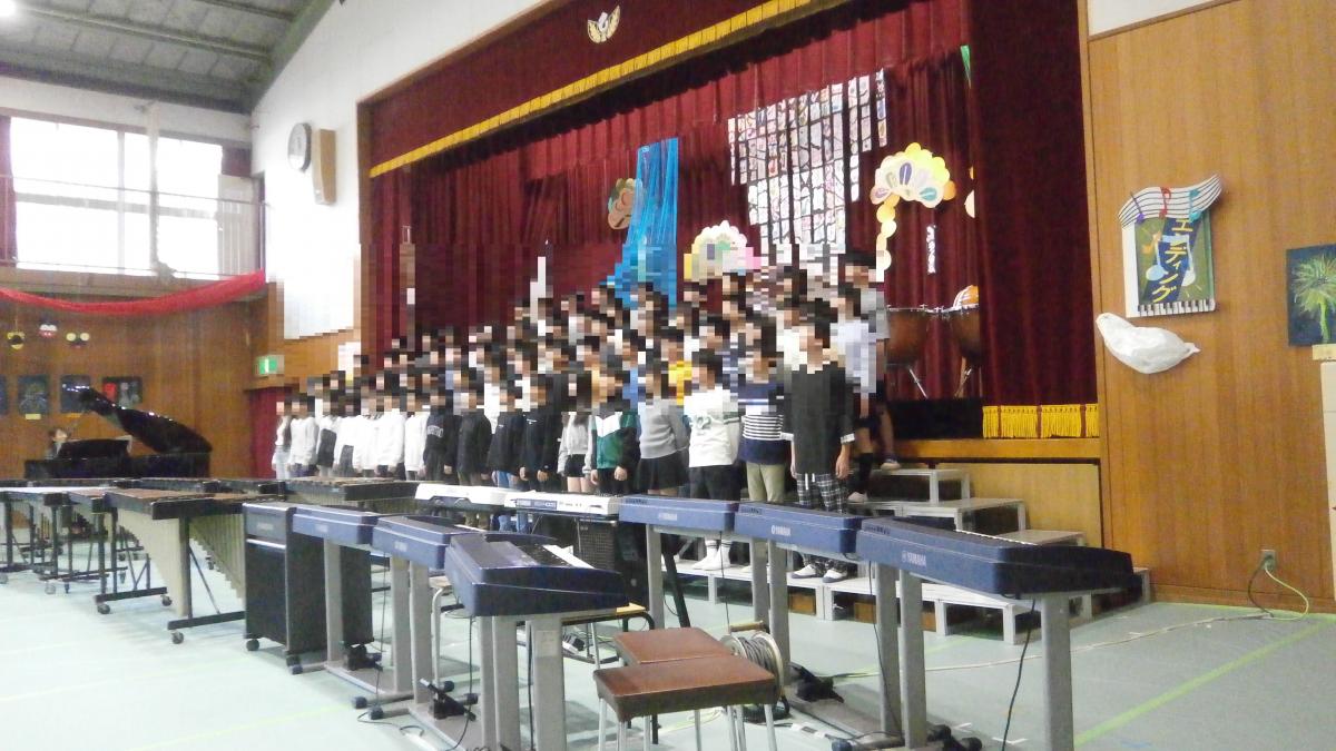 11月7日学校訪問（名谷小学校）の記念写真