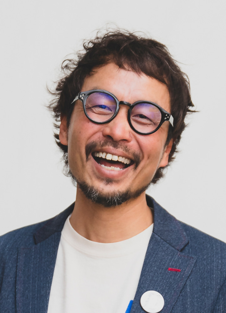 審査員　坂野雅氏