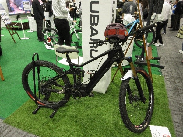展示されているマウンテンバイク