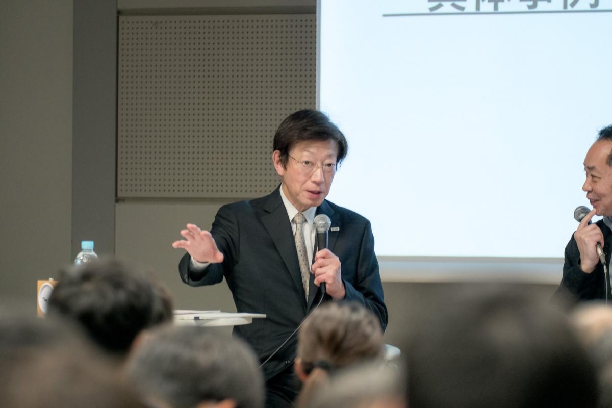 モデレーター・久元喜造神戸市長の写真