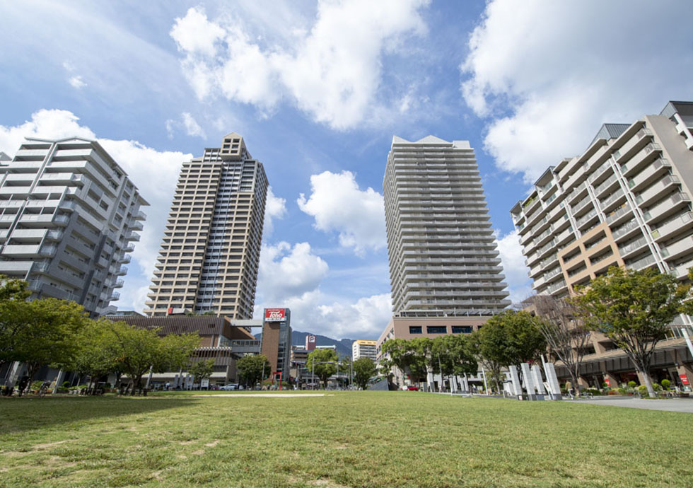 写真：駅周辺の公園