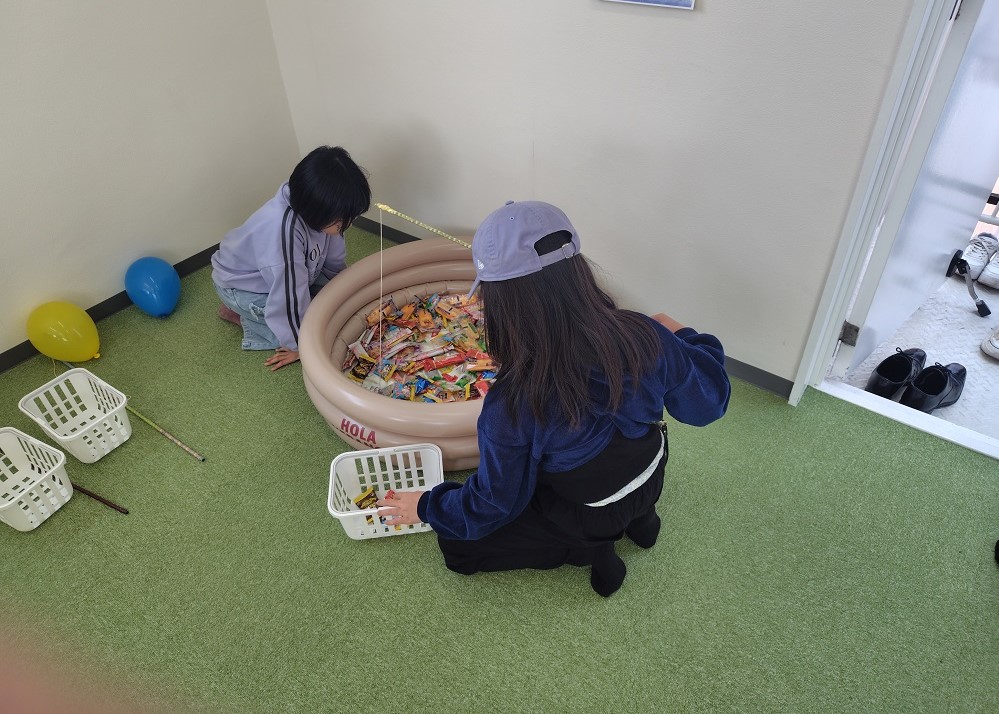 子ども向けの遊び場