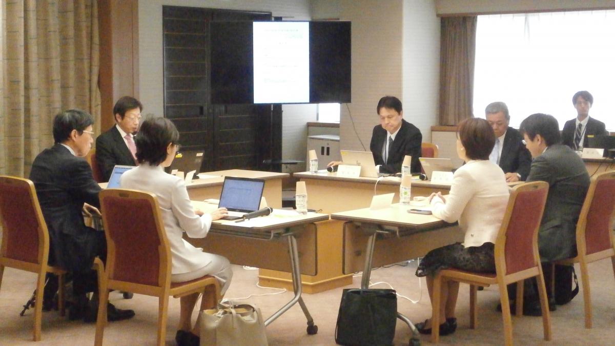R8_第1回総合教育会議写真