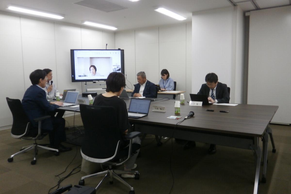 R8_第3回教育委員会会議写真