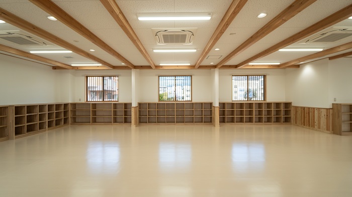 本山南小学校こどもひろば_育成室西側