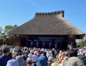 上演会